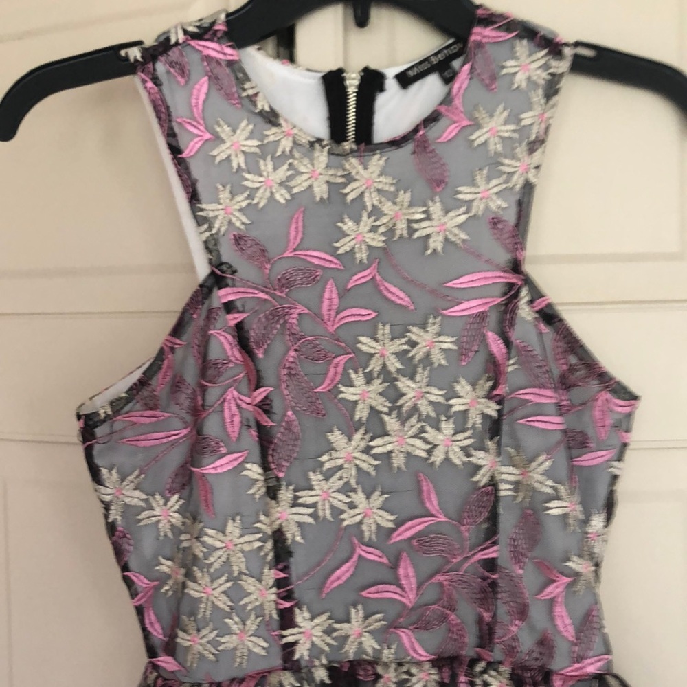 Girls’ stunning Dress w/lining/detailed tulle 12